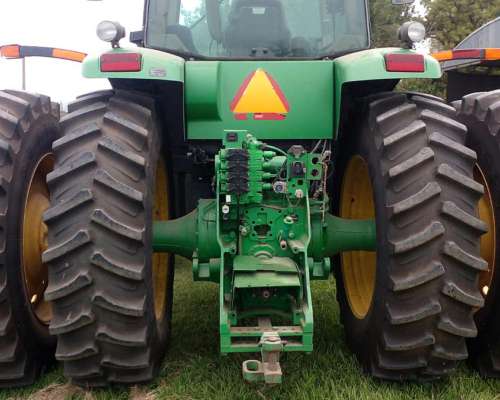 John Deere 8230. año 2006. Americano. M 16.000 HS. Piloto