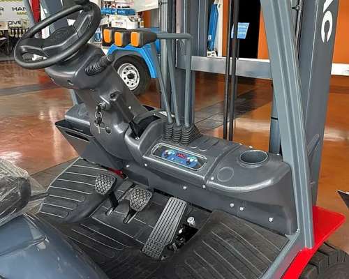 Autoelevador JAC 25j 2500 Kg Altura Maxima 4800 MM Diesel