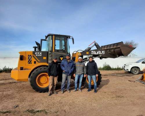 Pala Cargadora Taurus CTX930 con Motor Cummins