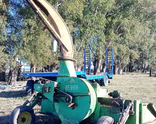 Picadora de Forrajes Fraga 958