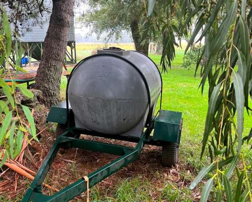 Acoplado Tanque de Agua 1000 Litros