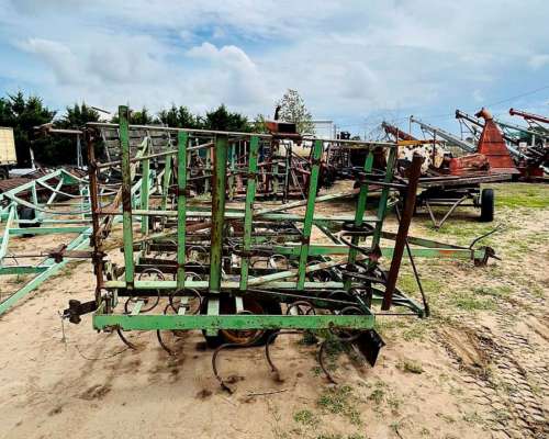 Vibro Cultivador de 6 Metros de Ancho de Labor.