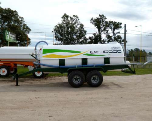 Estercolera 10.000 Litros - Balancin - Plasticos Laspiur SRL