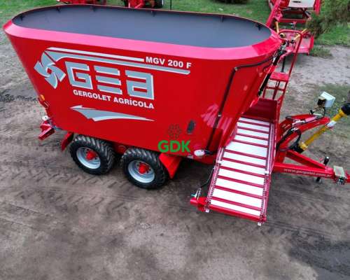 Mixer Vertical Doble MGV 200.gea. con Goma y Balanza.