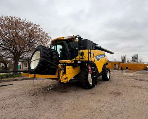 Cosechadora New Holland CR7.90 2022 - Draper 40 - Piloto
