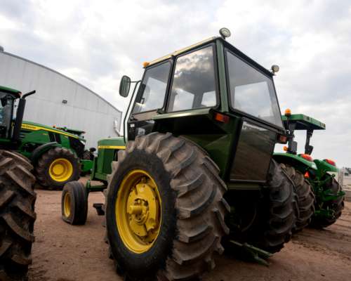 Tractor John Deere 4420 año 1978