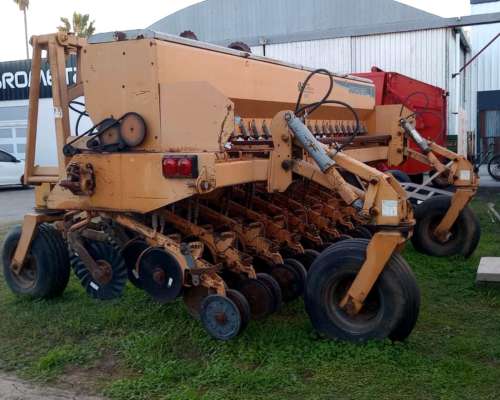 Sembradora Agrometal MX 23 a 21 Tolva Única Reparada