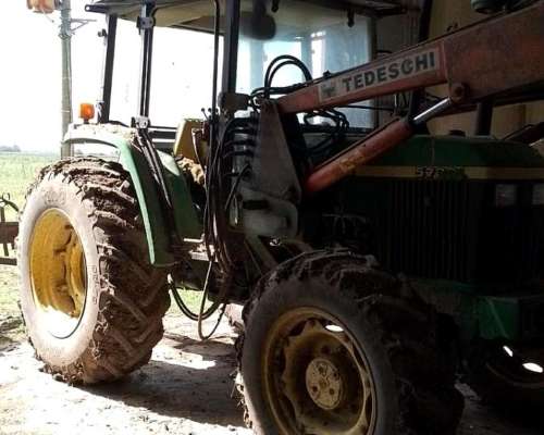 Tractor John Deere 5700