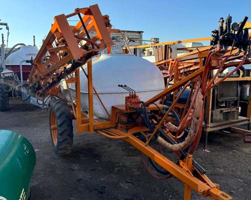 Pulverizadora de Arrastre Jacto 3000 Lts A18 Reparada