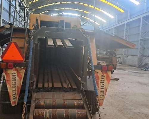 Mega Enfardadora Challenger Lb33b