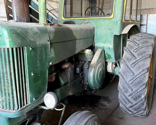 Tractor John Deere 730 con Cabina