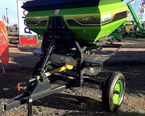 Fertilizadora Bernardin de 1250lts Disponible
