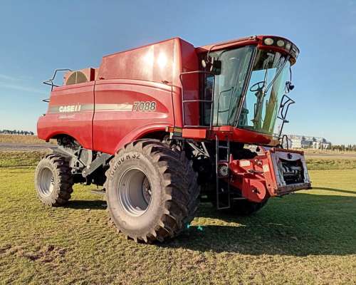Case IH Axial Flow 7088 - año 2010