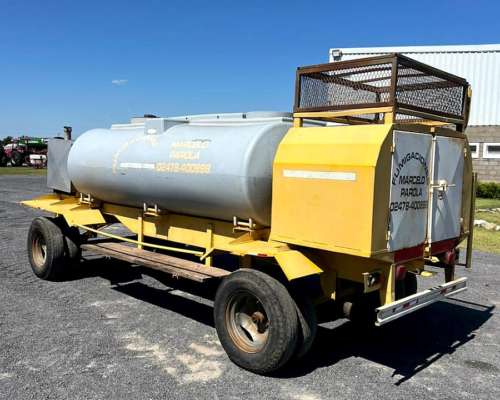 Acoplado Tanque Combinado de 3.400lts para Agua
