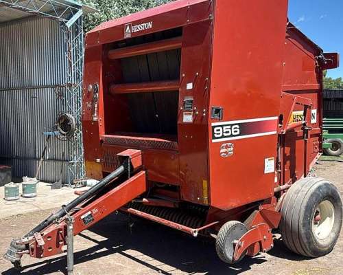 Rotoenfardadora Hesston 956 - Usada