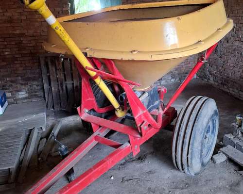 Fertilizadora Tanzi Modelo 2002