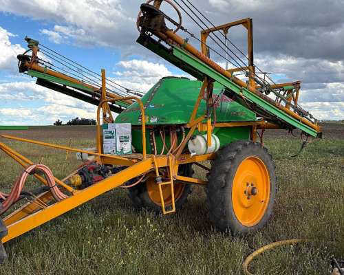 Pulverizador Prava 2000 Litros