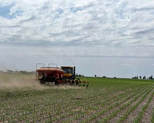 Servicio de Fertilizada Incorporada y al Voleo