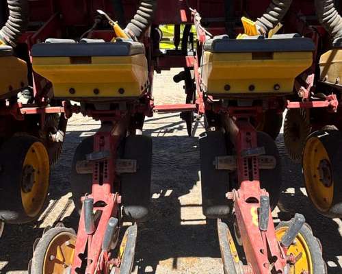 Sembradora Super Walter W630 de 20 Líneas A52,5 año 2012 D/F