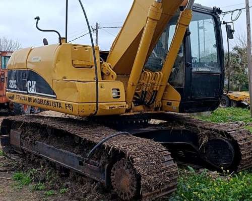 Excavadora Caterpillar 320 .