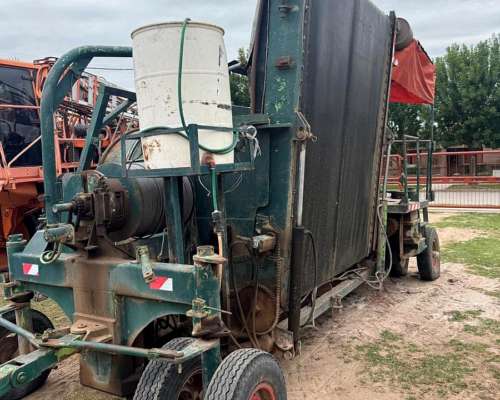 Embolsadora de Silaje Tecnoforraje Motor Deutz 9 Pies