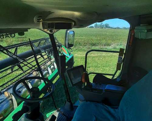 Cosechadora John Deere S660 35 Pies año 2017.