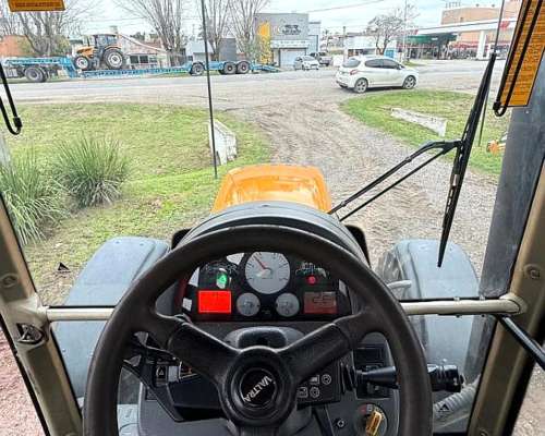 Tractor Valtra BT 210