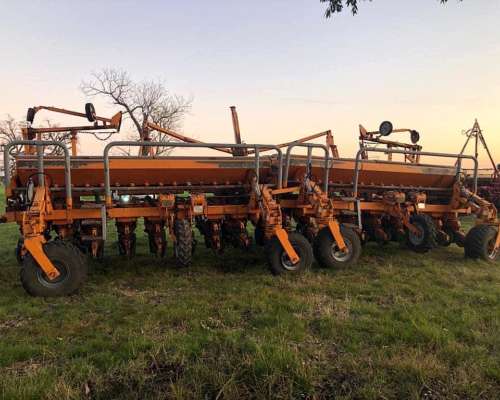 Sembradora Agrometal con Fertilización Profunda