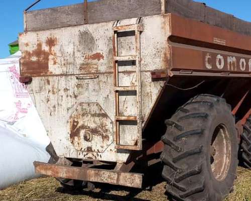 Tolva Usada Comofra con Balanza.
