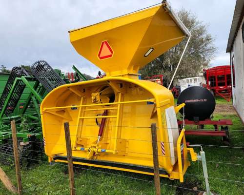 Embolsadora de Granos Secos Ascanelli Grub 9 Pies