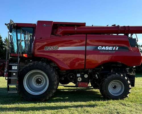Cosechadora Case 8230 2018 - Draper Maizco 40 - 4.800 Hs