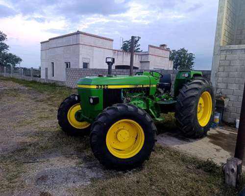 Jhon Deere con Motor 160hp