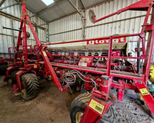 Sembradora Giorgi Precisa 8000 14/52 - 2008