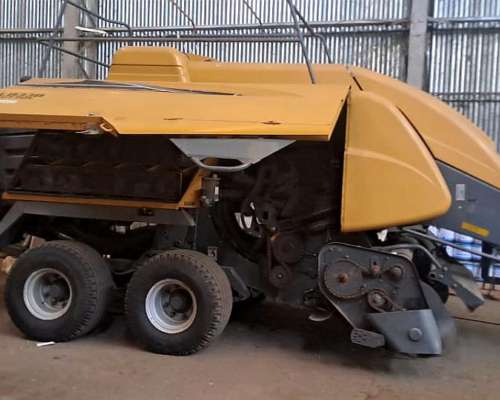 Mega Enfardadora Challenger Lb33b