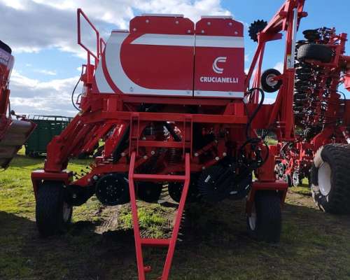 Sembradora Crucianelli Pionera 3917