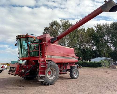 Case IH Axial Flow 2388 - año 2004