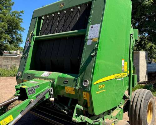 Rotoenfardadora John Deere 569