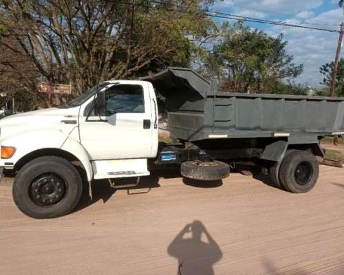 Ford 14000 con Volcador Listo para Transferir