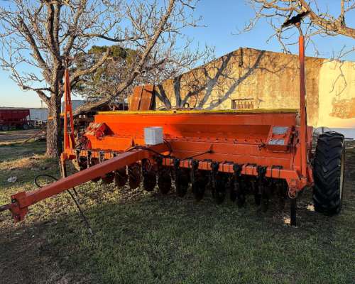 Sembradora Bertini 10000 Usada