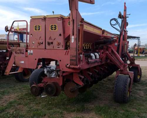 Sembradora Bertini 32.000 de 33 a 21