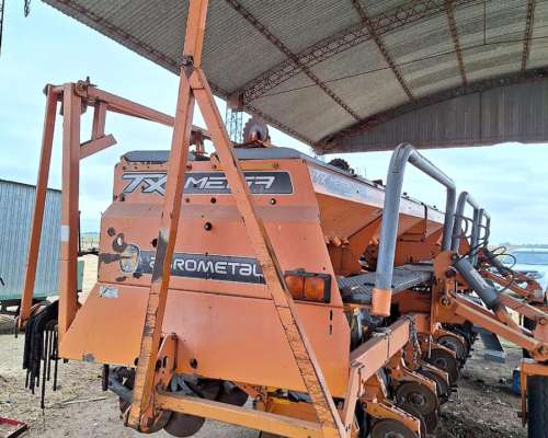 Agrometal TX Mega 25 a 35. Neumatica. Monitor con Variable