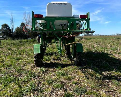Pulverizador Metalfor Modelo 2500 Autopropulsado