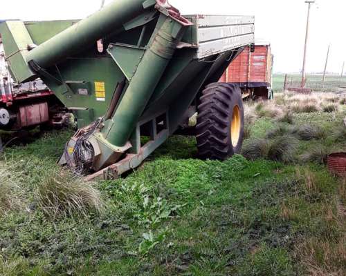 Tolva Ombu de 14 TN. Balanza Vesta.