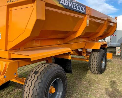 Acoplado Volcador Batea 6 TN