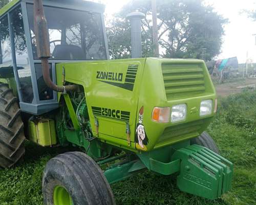 Tractor Zanello 250cc de 160hp en muy Buen Estado