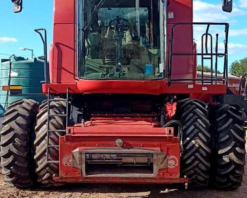 Case 7088 DD. año 2011. Plat 35. M 7181hs. R 5284hs. Piloto