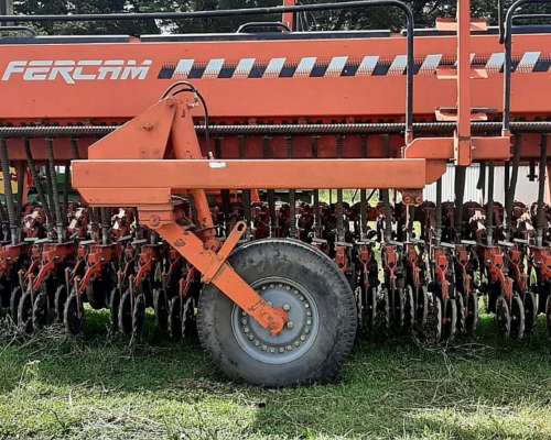 Sembradora Fercam F220 de 31 a 19 cm