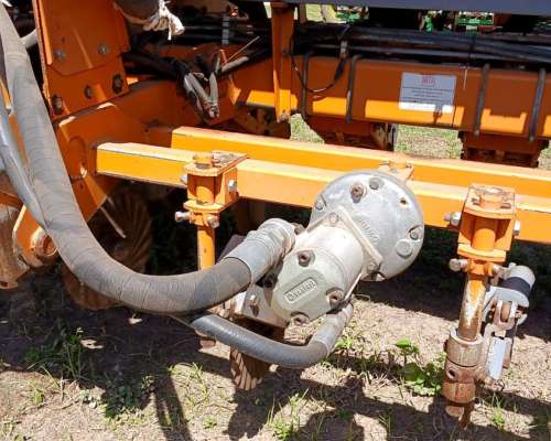 Agrometal TXN Mega 16-52 2011 Neumática