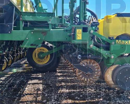 Jd 1740 18/52, 2010, Precision Planting Vset y Delta Force.
