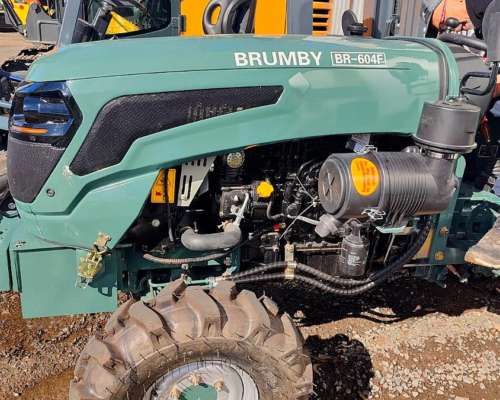 Tractor 4X4 60hp + Compresor y Diferencial P/accesorios